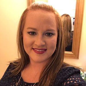 Meet your Posher, Valerie